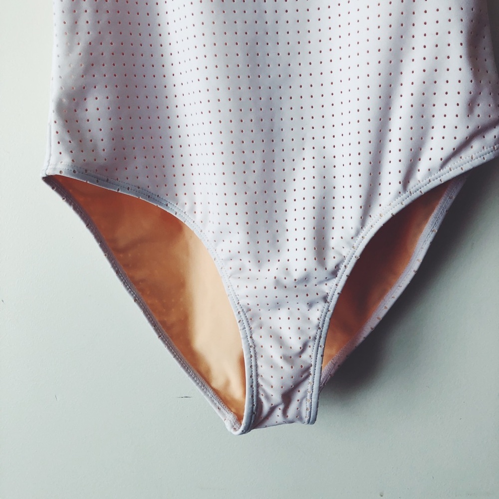 Fabletics NWT White One Piece Swimsuit - Picture 5 of 8